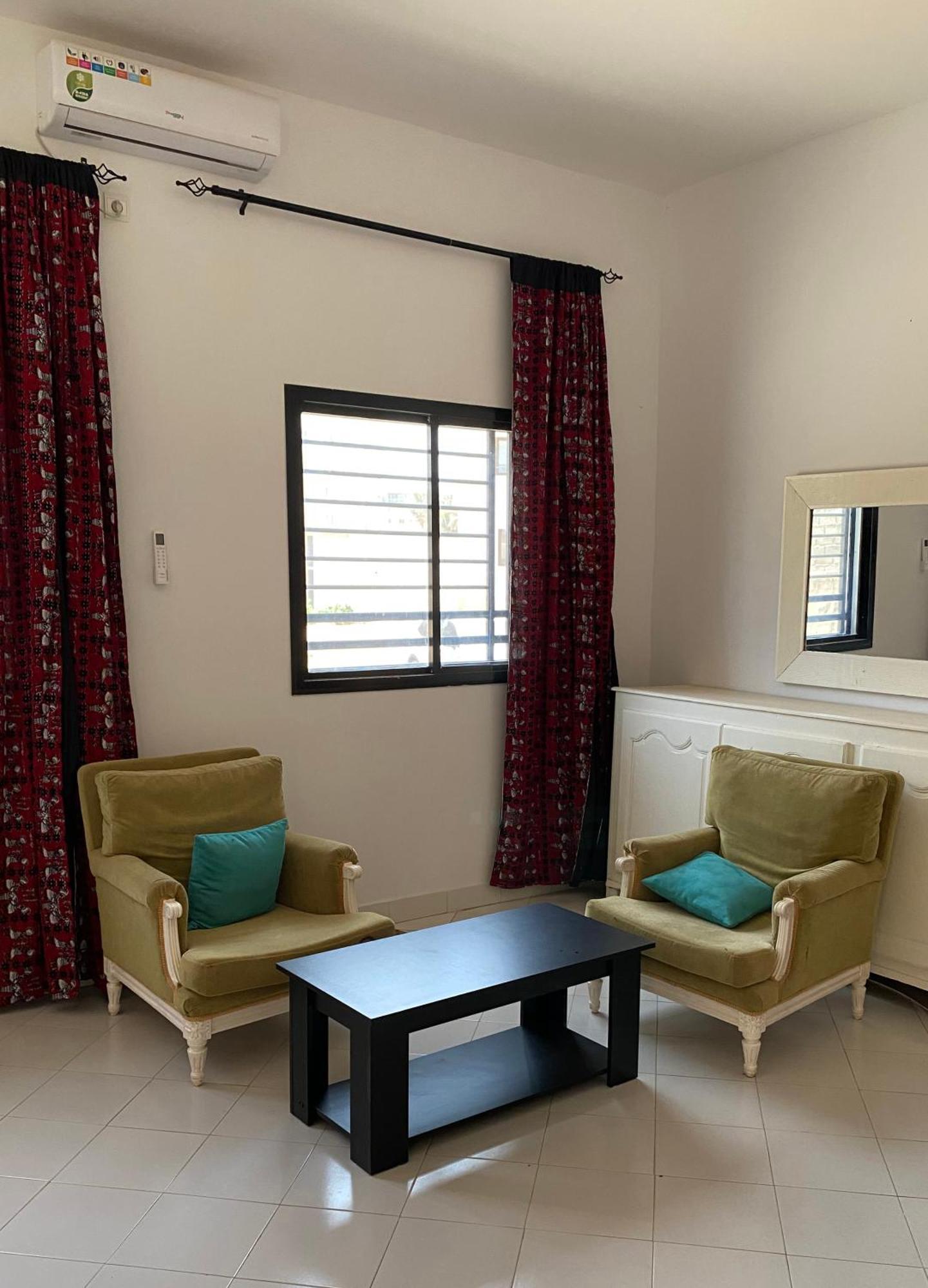 White Flat Almadies داكاغْ المظهر الخارجي الصورة